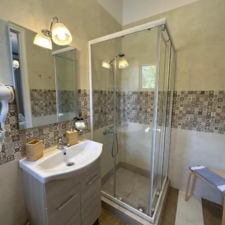 Apartahotel Iris Garden 4*