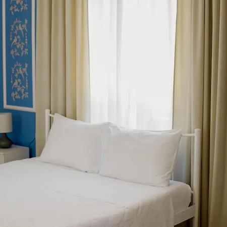 Iris Garden Apartahotel 4*