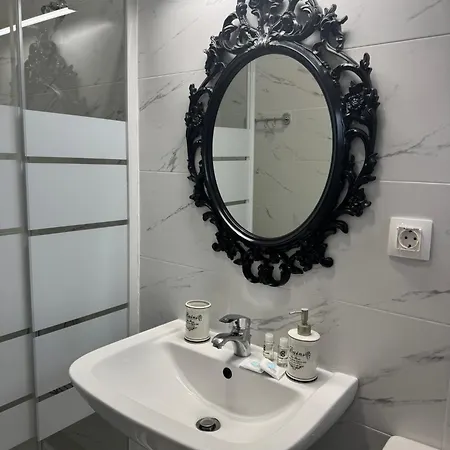 Iris Garden 4*