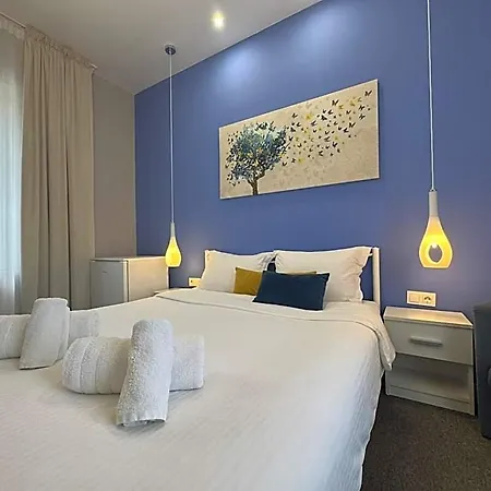 Iris Garden Apartahotel