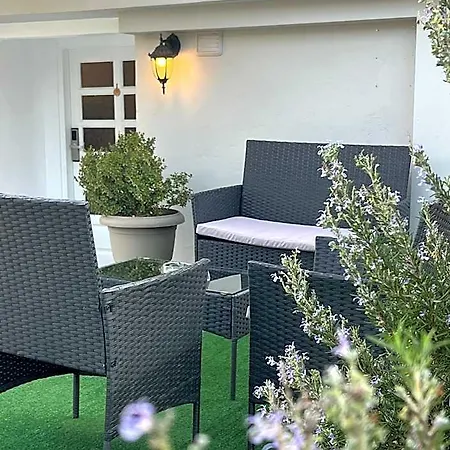 Apartahotel Iris Garden 4*