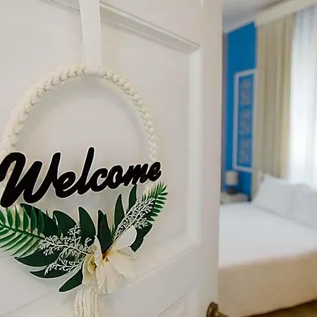 Apartahotel Iris Garden 4*