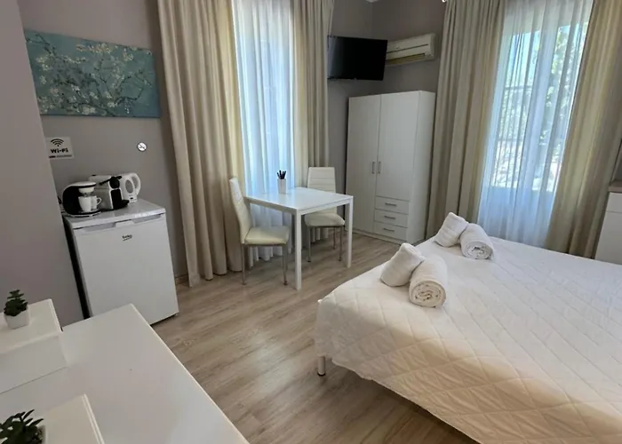 Iris Garden Apartmanhotel