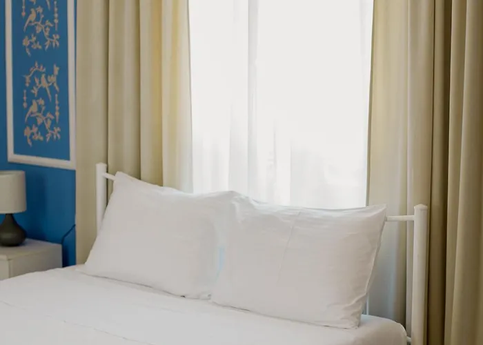 Iris Garden Apartmanhotel 4*