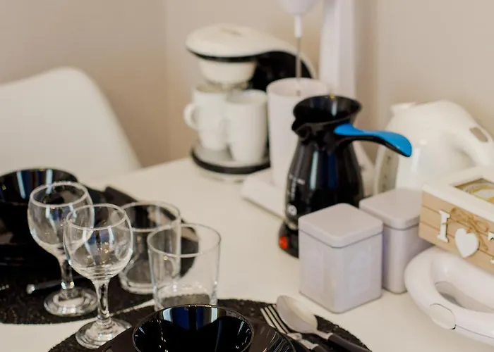 Iris Garden Aparthotel 4*